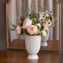 Hot ENCANTO Vienna Medium Vase (Cream and White) Holiday|The Holiday Shop