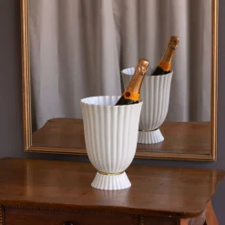 Hot ENCANTO Vienna Medium Vase (Cream and White) Holiday|The Holiday Shop