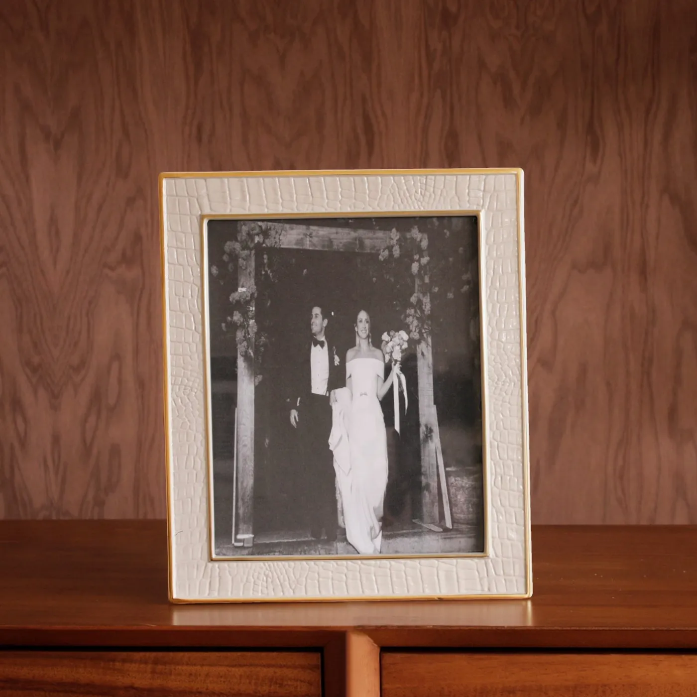 FRAME Encanto Croc 8 x 10 Cream View All Frames|Frames