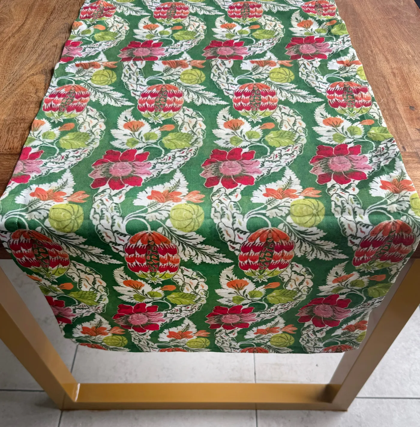 Best LINENS Laurent Runner Floral Table Runners|Gifts Under $99