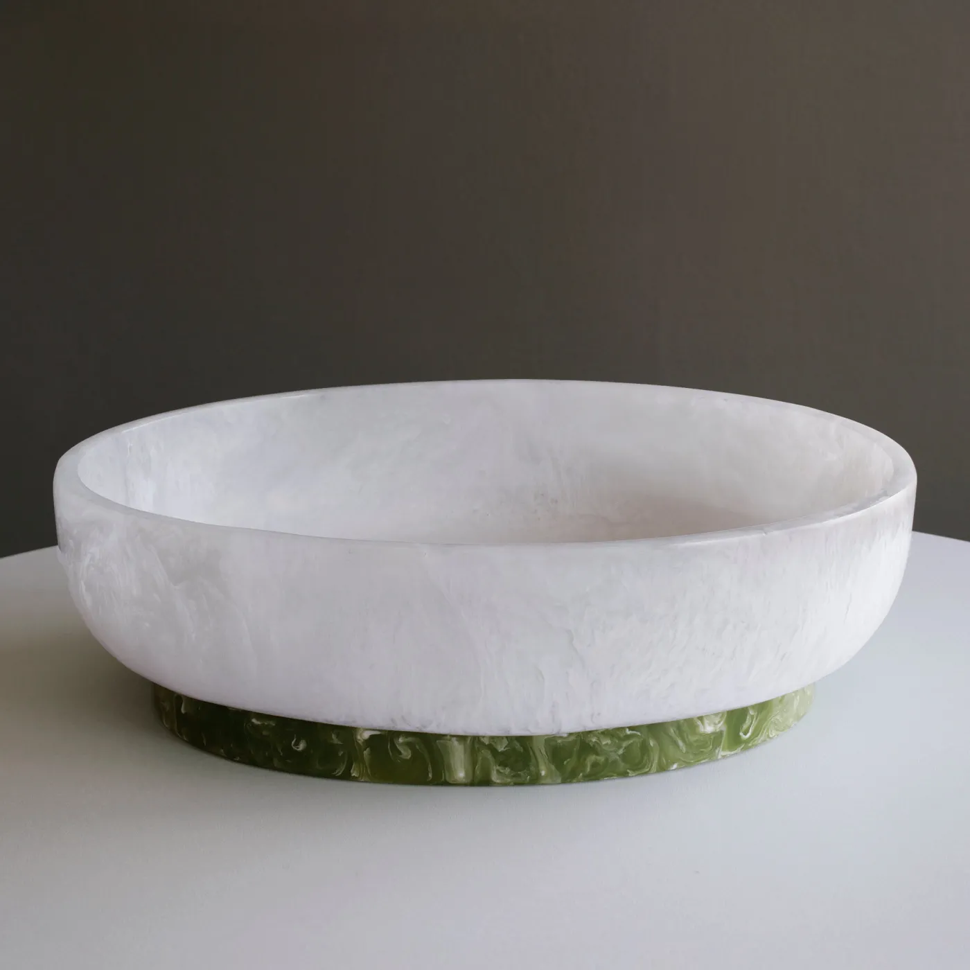 Outlet RESIN Rio Large Oval Bowl with Base (White and Green) Resin|RESIN Rio
