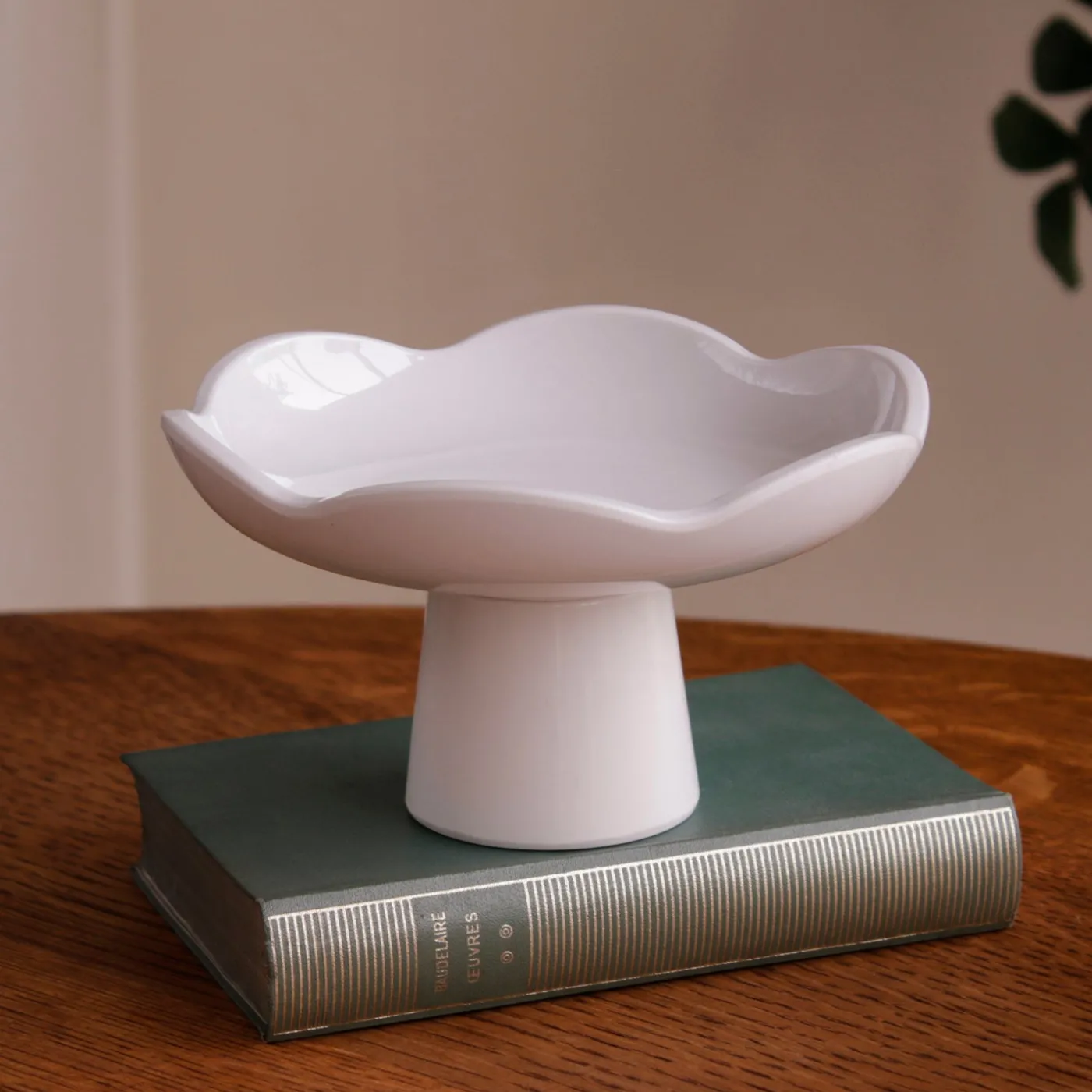 Clearance VIDA Amelia Small Pedestal White View All Vida|VIDA Amelia