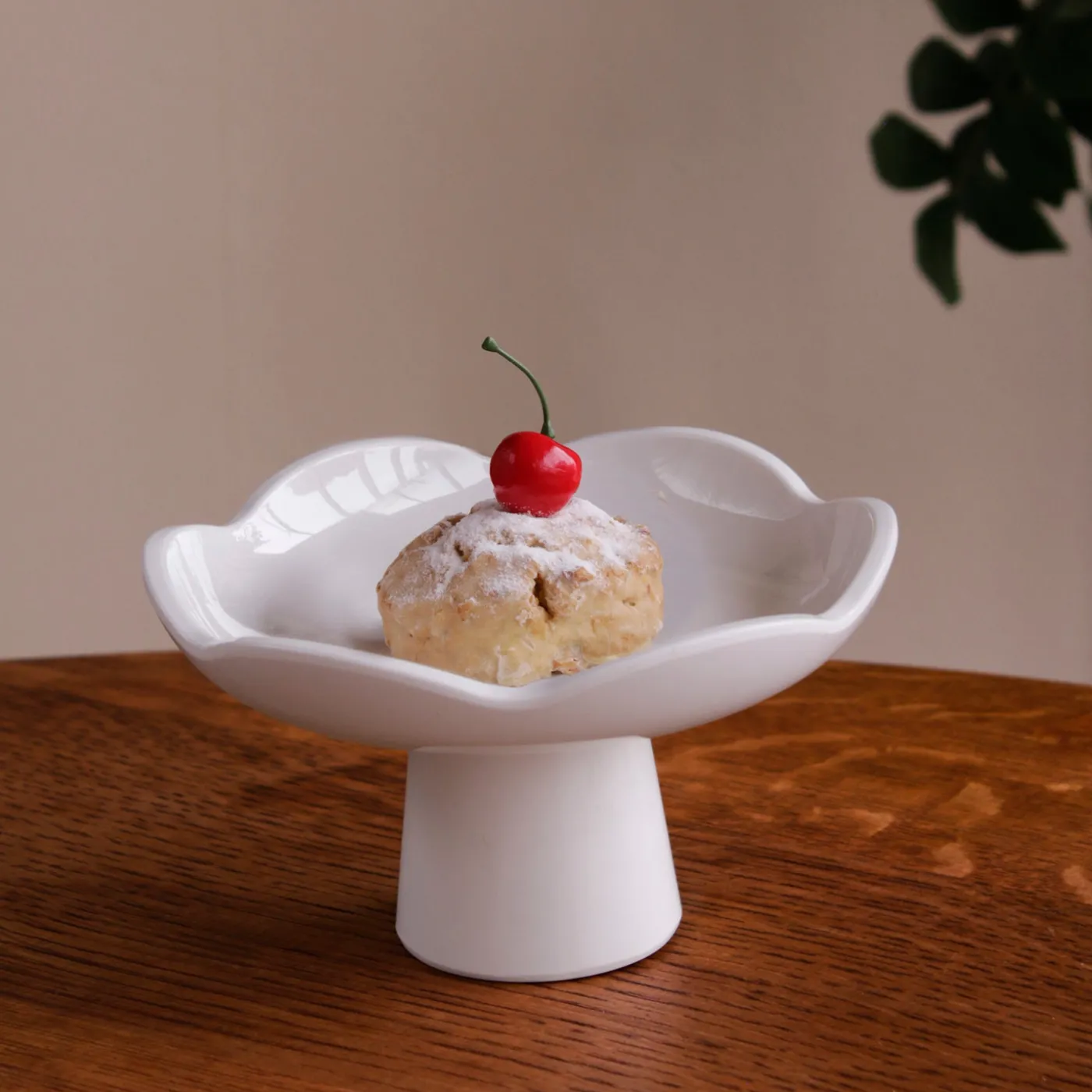 Clearance VIDA Amelia Small Pedestal White View All Vida|VIDA Amelia