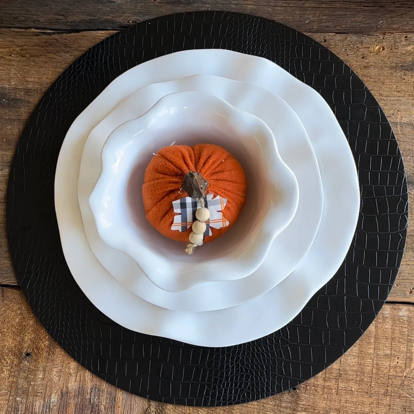 Discount VIDA Croc Reversible 16" Round Placemats Set of 4 (Black and Grey) View All Vida|Placemats