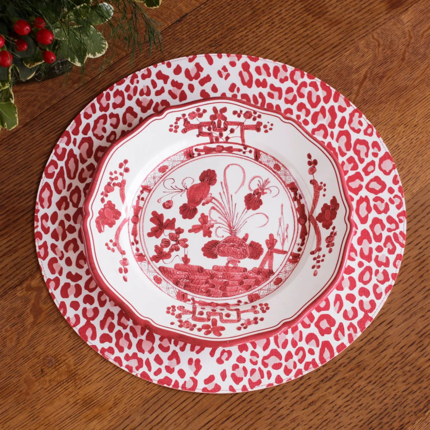 VIDA Faenza and Leopard Reversible Round Placemats Set of 4 White & Re View All Vida|Placemats