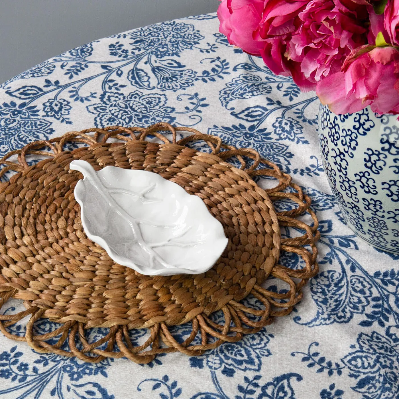 Best VIDA Lettuce Small Leaf Platter (White) View All Vida|VIDA Lettuce